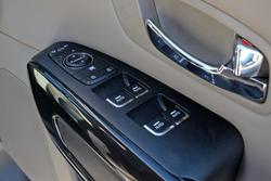 2019 Kia Carnival SLi YP MY20 Snow White Pearl