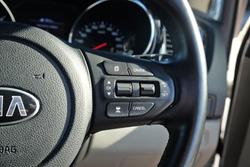 2019 Kia Carnival SLi YP MY20 Snow White Pearl