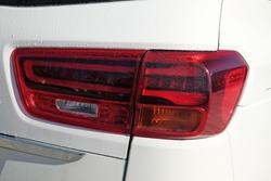 2019 Kia Carnival SLi YP MY20 Snow White Pearl