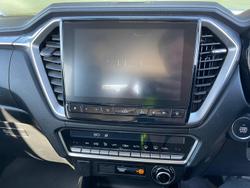 2023 Isuzu
                D-MAX LS-U