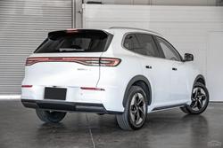 2025 Geely
EX5 Complete