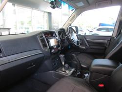 2014 Mitsubishi Pajero