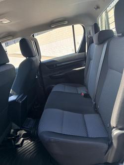 2022 Toyota
Hilux Workmate