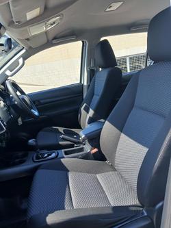 2022 Toyota
Hilux Workmate