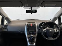 2012 Toyota
Corolla Ascent