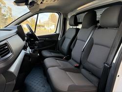 2023 Renault Trafic Crew Pro X82 MY23 Glacier White