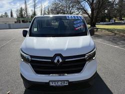 2023 Renault Trafic Crew Pro X82 MY23 Glacier White