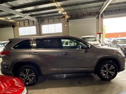 2019 Toyota
                Kluger GX
