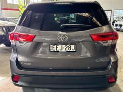 2019 Toyota
                Kluger GX
