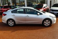 2016 Kia
Cerato S