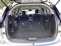 2022 Isuzu
MU-X LS-T