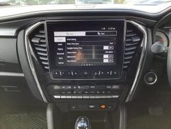 2022 Isuzu
MU-X LS-T