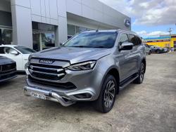 2022 Isuzu
MU-X LS-T