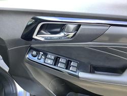 2022 Isuzu
MU-X LS-T