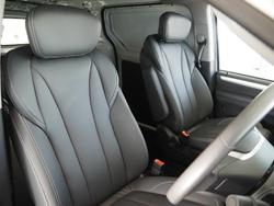 2025 LDV
G10