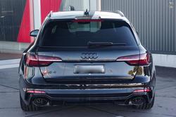2023 Audi
                RS4 