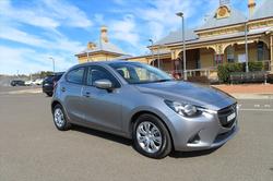 2017 MAZDA
                Mazda2 NEO