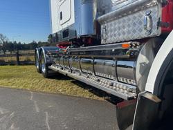 2021 Kenworth T659 **ENGINE WARRANTY** White