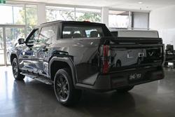 2025 LDV
Terron 9 Origin