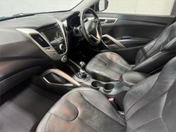 2012 Hyundai Veloster + FS Veloster Red