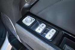 2025 LDV
Terron 9 Origin