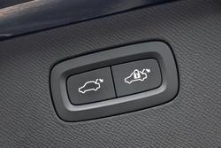 2022 Volvo
                XC90 Recharge Plug-In Hybrid
