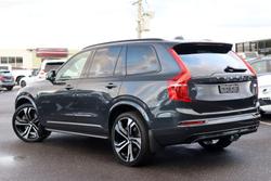 2022 Volvo
                XC90 Recharge Plug-In Hybrid