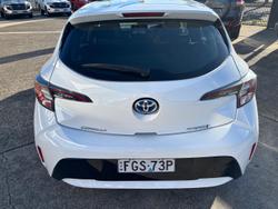 2022 Toyota
Corolla Ascent Sport Hybrid