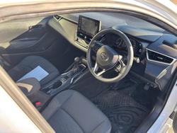 2022 Toyota
Corolla Ascent Sport Hybrid