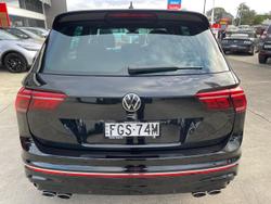 2023 Volkswagen
Tiguan R
