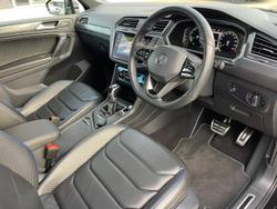 2023 Volkswagen
Tiguan R