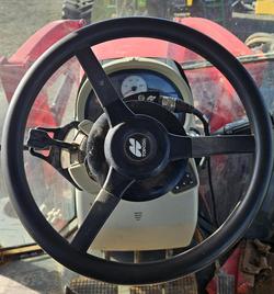 2016 Massey Ferguson 7724 Dyna 6 Red