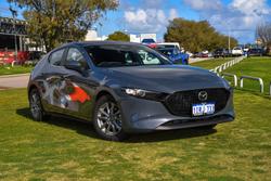 2025 Mazda
3 G20 Pure