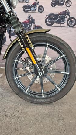 2017 Harley-davidson XL883N IRON 883 Olive Gold