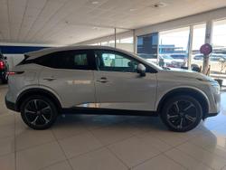 2025 Nissan QASHQAI Ti