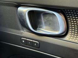 2019 Volvo XC40 T5 R-Design MY19 AWD Fusion Red