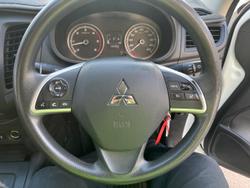 2019 Mitsubishi
Triton GLX