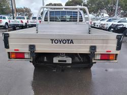 2021 Toyota
                Hilux SR
