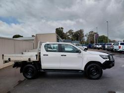 2021 Toyota
                Hilux SR