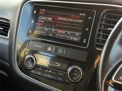 2018 MITSUBISHI
                OUTLANDER ES 5 SEAT (AWD)
