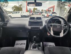 2017 Toyota
LandCruiser Prado GXL