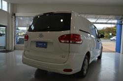 2025 LDV
                G10 
