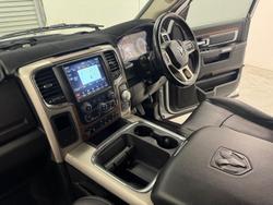2019 RAM 1500 Laramie DS MY19 4X4 Dual Range Bright White