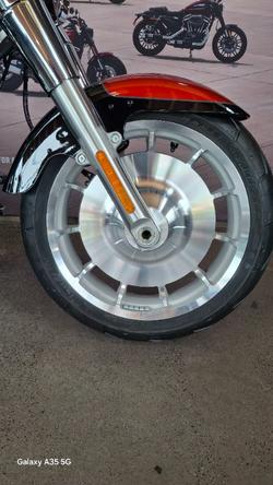 2025 Harley-davidson FLFB FAT BOY (117) WHISKEY FIRE / BLACK