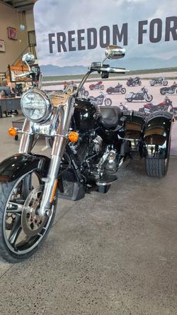 2019 Harley-davidson FLRT FREEWHEELER Black