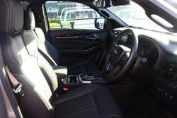 2025 Isuzu
                MU-X LS-T