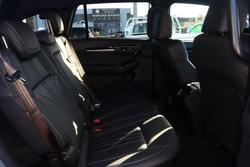 2025 Isuzu
                MU-X LS-T