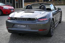 2016 Porsche
718 Boxster