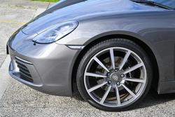2016 Porsche
718 Boxster