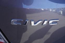 2017 Honda
Civic VTi-S